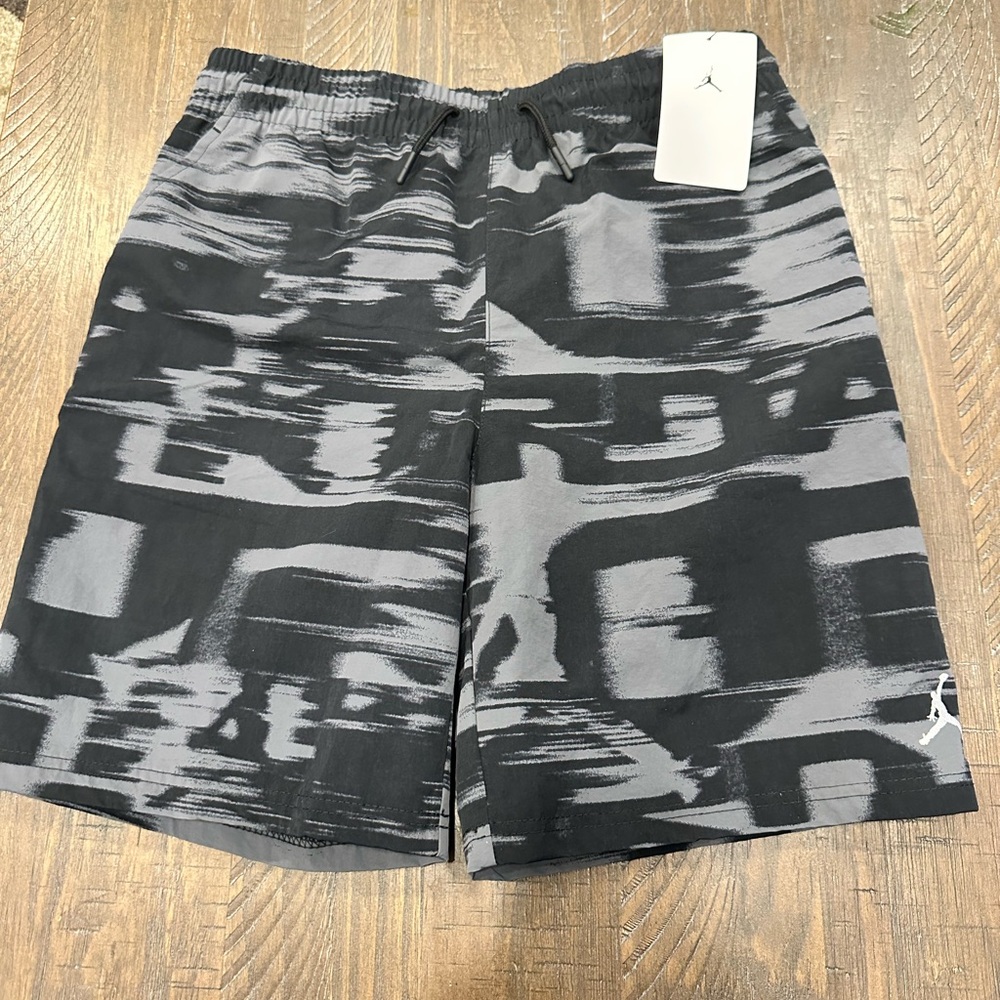 Jordan Shorts Boys Size Large